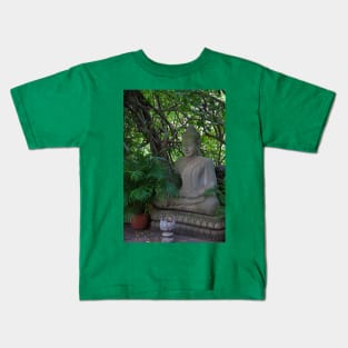 Cambodia. Phnom Pehn. Royal Palace. Statue of Buddha. Kids T-Shirt